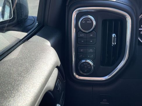 Used 2022 GMC Sierra 1500 AT4 w/ AT4 Preferred Package image 18