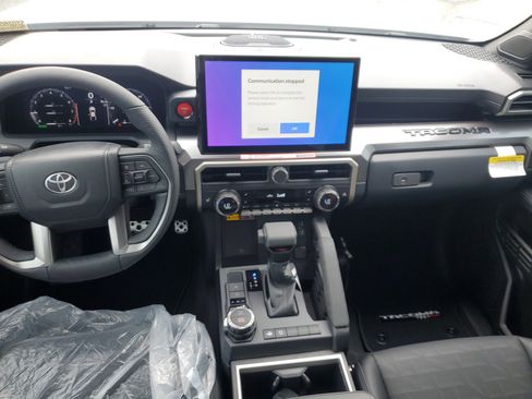 Certified 2025 Toyota Tacoma TRD Sport image 13