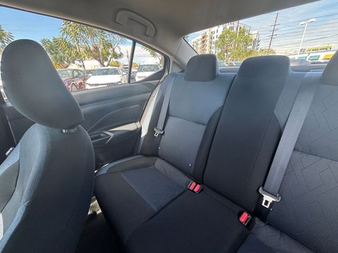 Used 2025 Nissan Versa SV FWD image 39