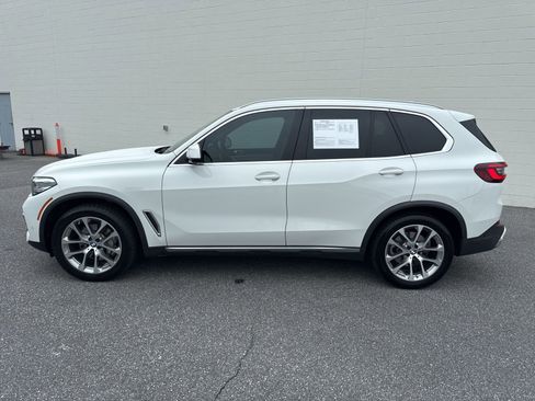Used 2023 BMW X5 xDrive40i w/ Premium Package AWD/4WD image 4