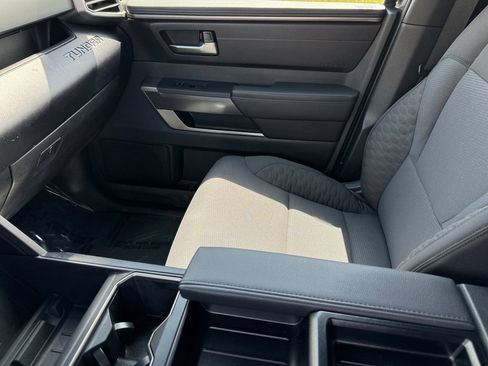 Used 2025 Toyota Tundra SR5 w/ TRD Off-Road Package AWD/4WD image 31