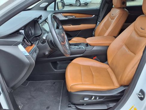 Used 2021 Cadillac XT5 Premium Luxury FWD image 13