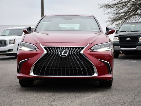 Used 2025 Lexus ES 300h Ultra Luxury image 2