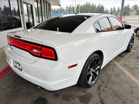 Used 2012 Dodge Charger SE image 7