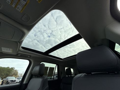 Used 2025 Ford Expedition Active image 26