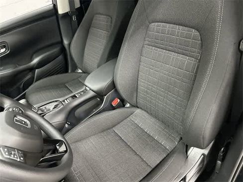 Used 2026 Honda HR-V LX image 10