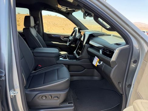 New 2026 GMC Yukon Elevation w/ LPO, Get Active Package RWD image 13