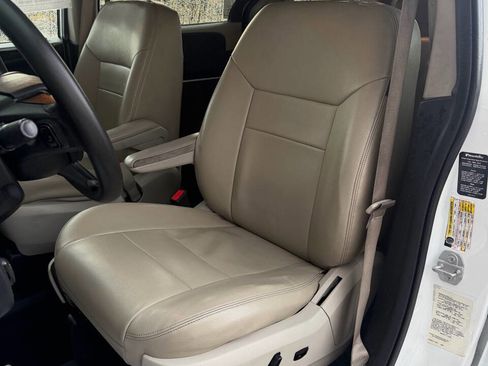 Used 2019 Dodge Grand Caravan SE w/ Power Convenience Group I FWD image 30