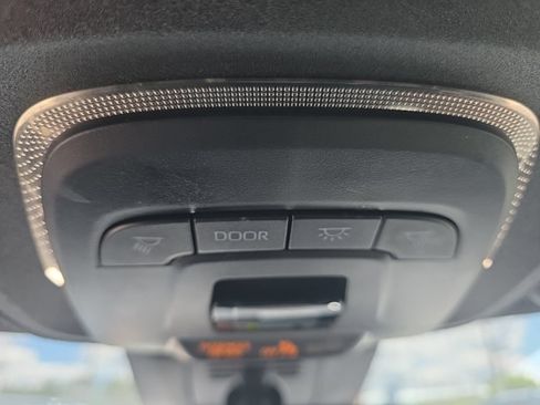 Used 2025 Toyota Corolla SE FWD image 23