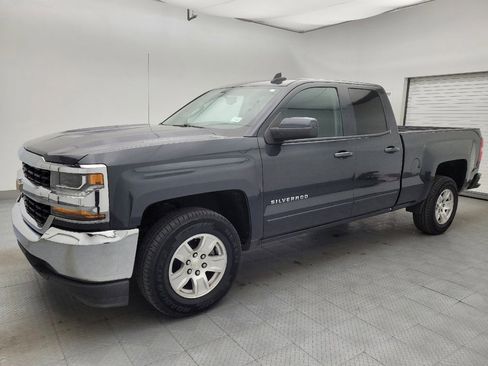 Used 2018 Chevrolet Silverado 1500 LT image 2