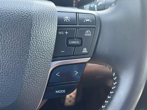 Used 2025 Toyota Camry SE FWD image 24