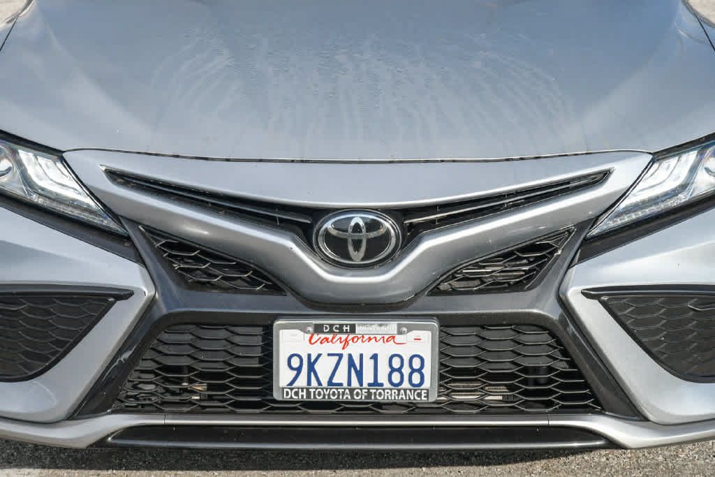 Used 2024 Toyota Camry XSE FWD image 4