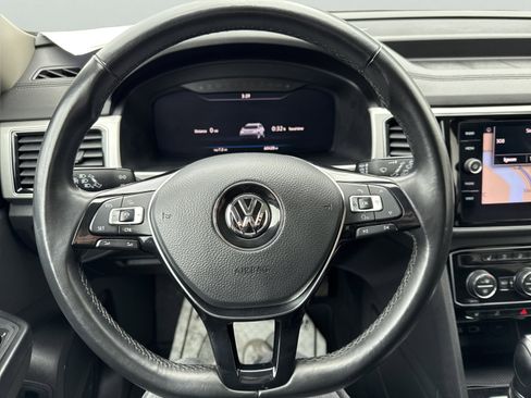 Used 2018 Volkswagen Atlas SEL Premium image 17
