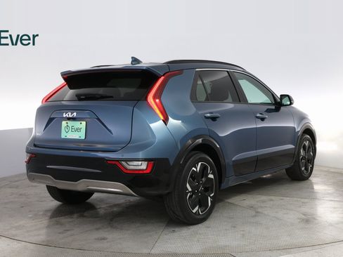 Used 2023 Kia Niro Wave image 12