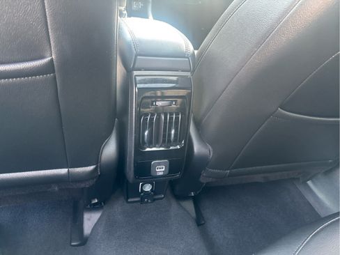 Used 2024 Jeep Compass Limited w/ Sun and Sound Group AWD/4WD image 11