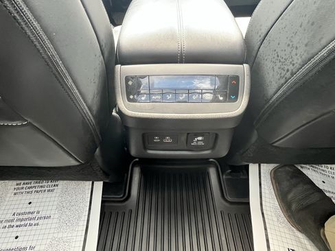 Used 2024 Nissan Pathfinder Platinum w/ Lighting Package (N93) AWD/4WD image 19