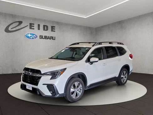 Used 2025 Subaru Ascent Premium AWD/4WD image 4