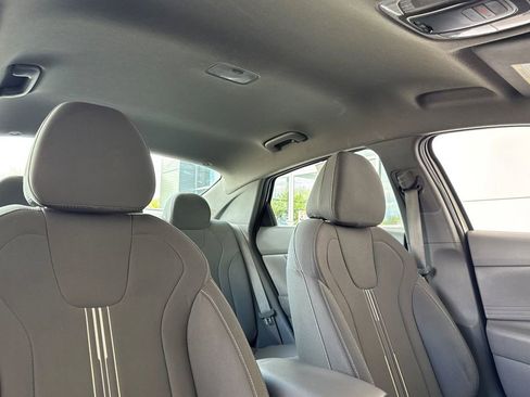 Used 2021 Hyundai Elantra SEL FWD image 16