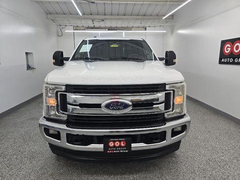Used 2019 Ford F250 XLT w/ XLT Value Package image 2