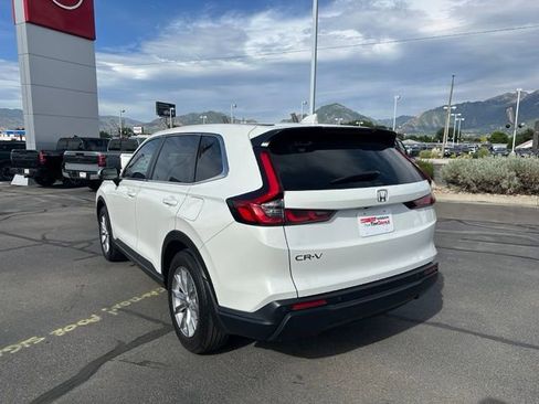 Used 2023 Honda CR-V EX-L image 9