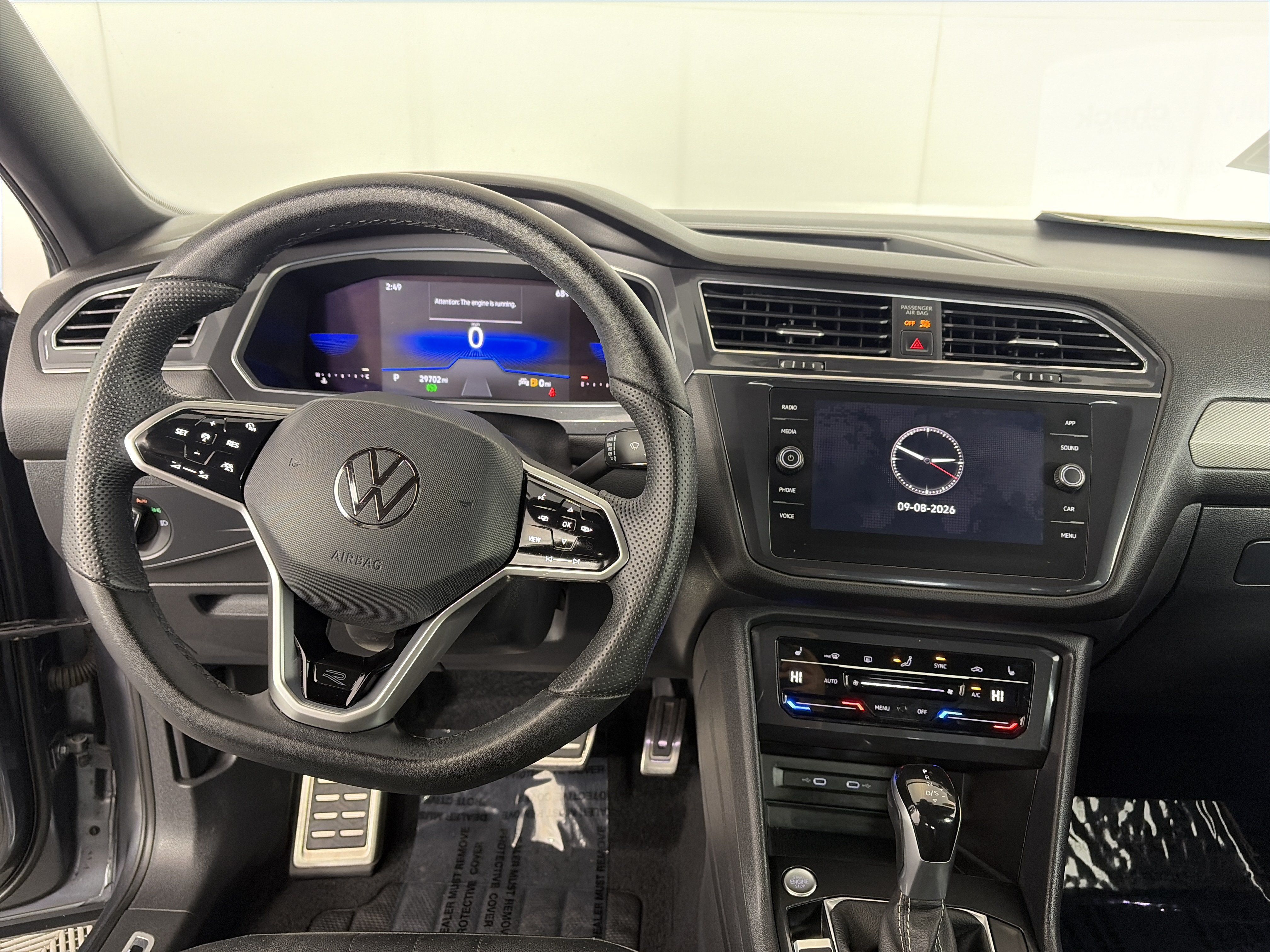 Used 2022 Volkswagen Tiguan SE R-Line FWD image 3