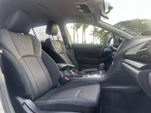 Used 2020 Subaru Crosstrek 2.0i image 9