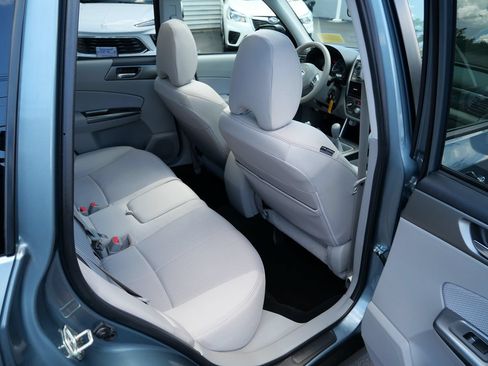 Used 2013 Subaru Forester 2.5X Premium AWD/4WD image 21