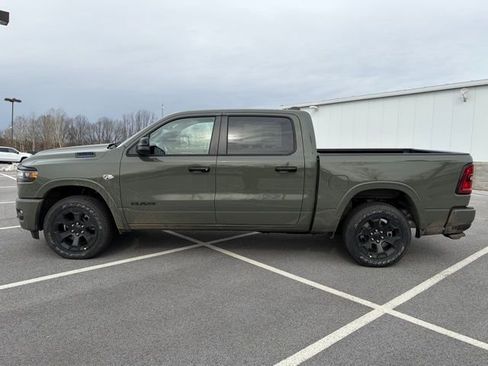 New 2026 RAM 1500 4x4 Crew Cab image 4