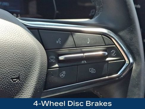 Used 2025 Chevrolet Equinox LT AWD/4WD image 8