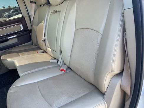 Used 2014 RAM 1500 Laramie w/ Convenience Group image 12