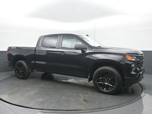 Used 2023 Chevrolet Silverado 1500 Custom AWD/4WD image 7