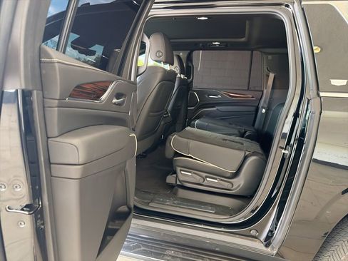 Used 2023 Cadillac Escalade ESV Premium Luxury w/ LPO, Radiant Package image 20