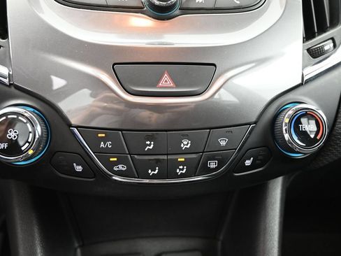 Used 2018 Chevrolet Cruze LT w/ Convenience Package FWD image 37