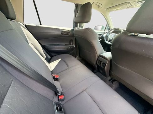 Used 2024 Toyota Corolla Cross LE FWD image 25