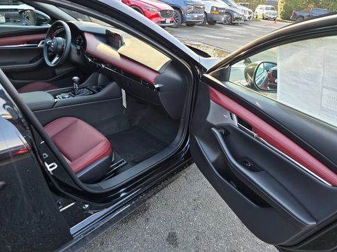New 2026 MAZDA MAZDA3 2.5 S Hatchback w/ Premium Pkg FWD image 28