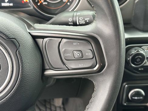 Used 2023 Jeep Wrangler Sport S image 28