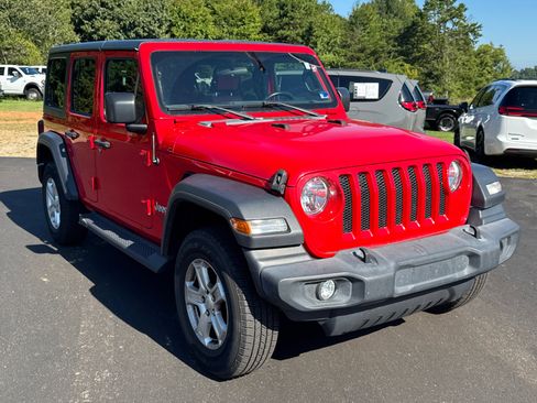 Used 2020 Jeep Wrangler Unlimited Sport S AWD/4WD image 3