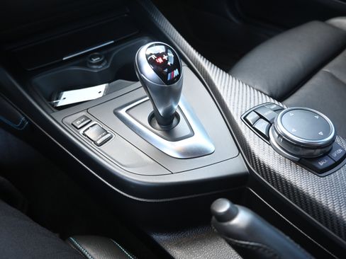 Used 2017 BMW M2 image 33