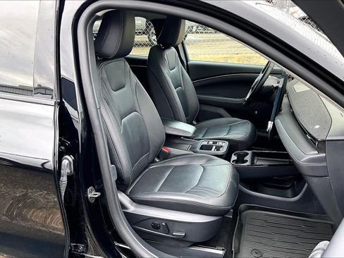 Used 2025 Ford Mustang Mach-E Premium image 8