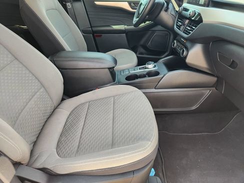 Used 2022 Ford Escape SE w/ SE Sport Appearance Package FWD image 13