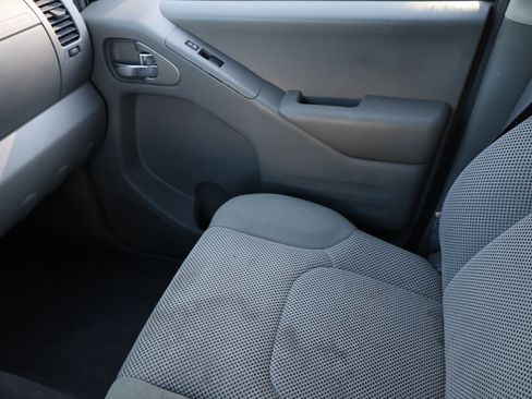 Used 2019 Nissan Frontier SV w/ Value Truck Package RWD image 12
