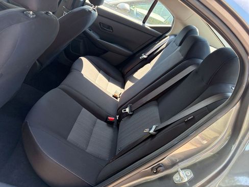 Used 2025 Nissan Sentra SV FWD image 37