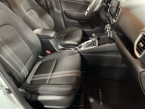 Used 2026 Hyundai Venue SEL image 13