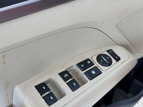 Used 2018 Hyundai Elantra SE w/ Cargo Package image 17