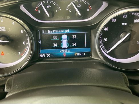 Used 2020 Buick Envision Preferred image 12