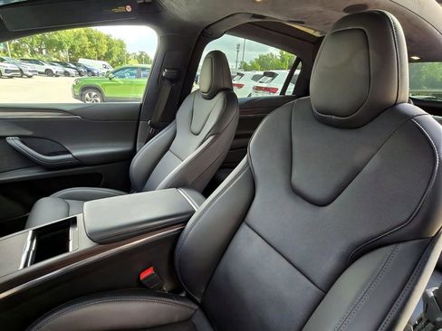 Used 2024 Tesla Model X AWD/4WD image 18
