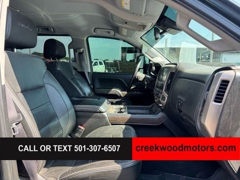 Used 2017 GMC Sierra 2500 Denali w/ Suspension Package, Off-Road AWD/4WD image 11