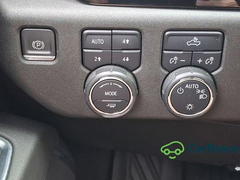 Certified 2022 Chevrolet Silverado 1500 LT AWD/4WD image 24