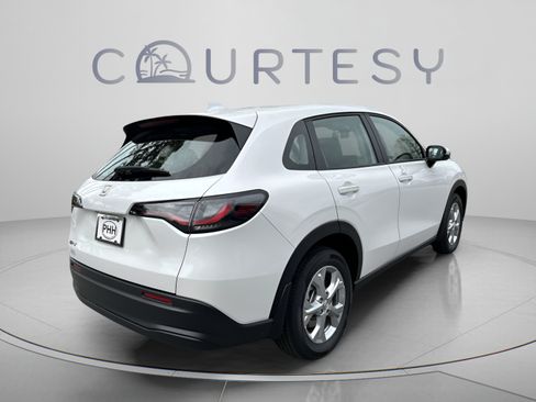 Certified 2024 Honda HR-V LX image 7