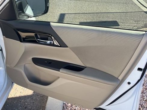 Used 2016 Honda Accord LX image 8